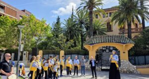 La gegantona La Gralleta presenta el seu nou vestit i celebra la identitat cultural de Salou